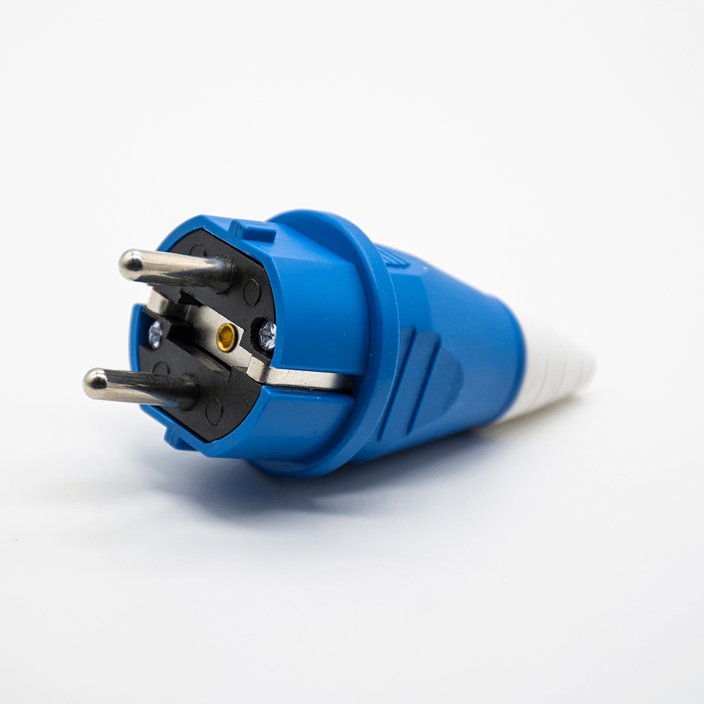 Industrial Connector Plug 2P 10A 220V-250V 2P+E 6h IP44